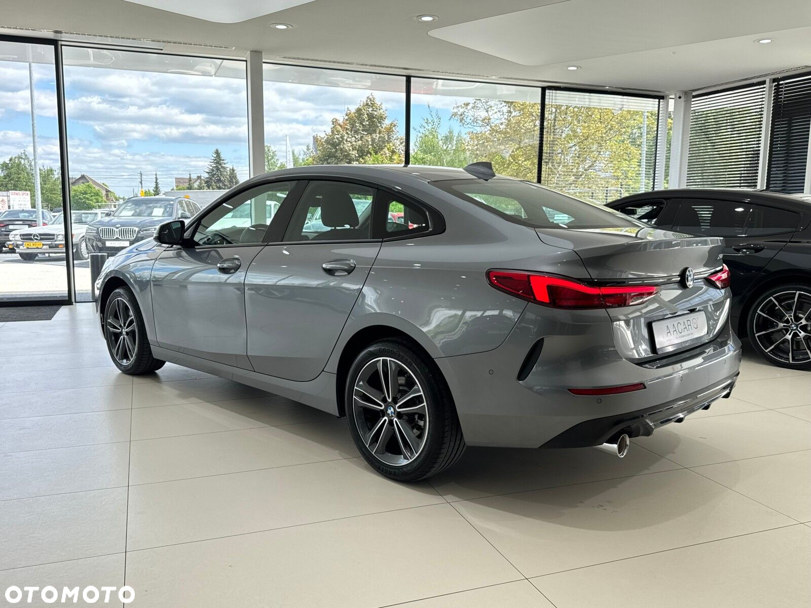 BMW Seria 2 218i - 3