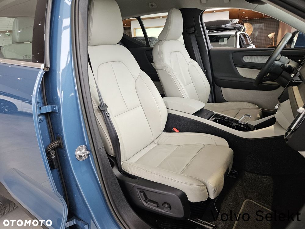 Volvo XC 40 - 35