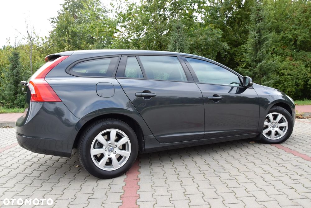 Volvo V60 D2 Edition - 15