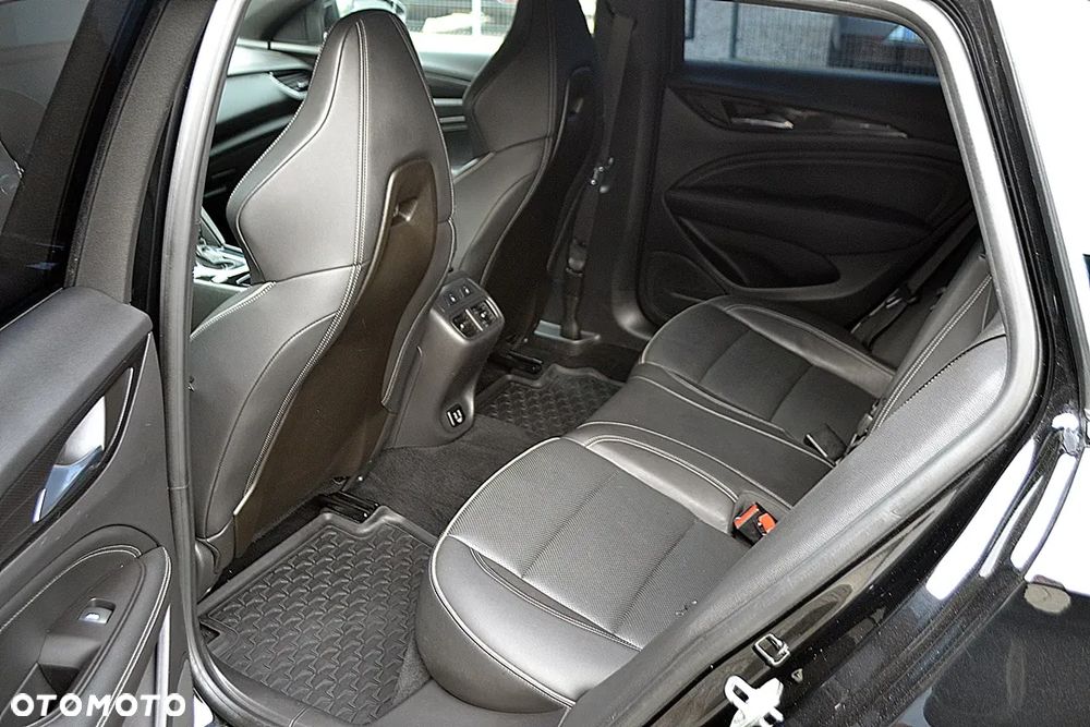 Opel Insignia 2.0 BiTurbo 4x4 GSI - 18