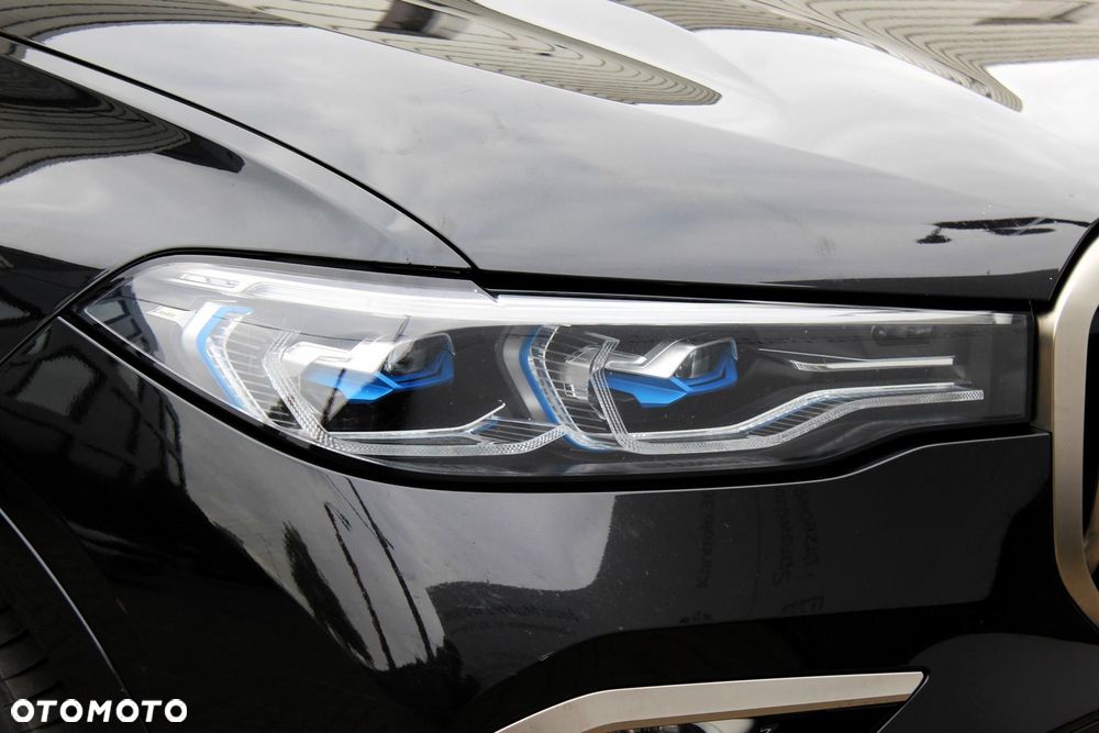 BMW X7 - 23