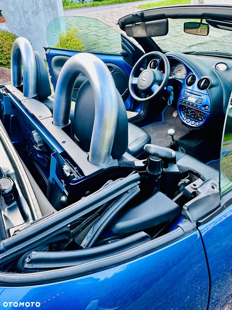 Ford Streetka 1.6 8V - 13