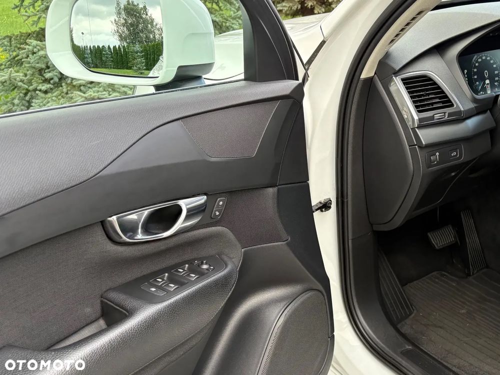 Volvo XC 90 - 12