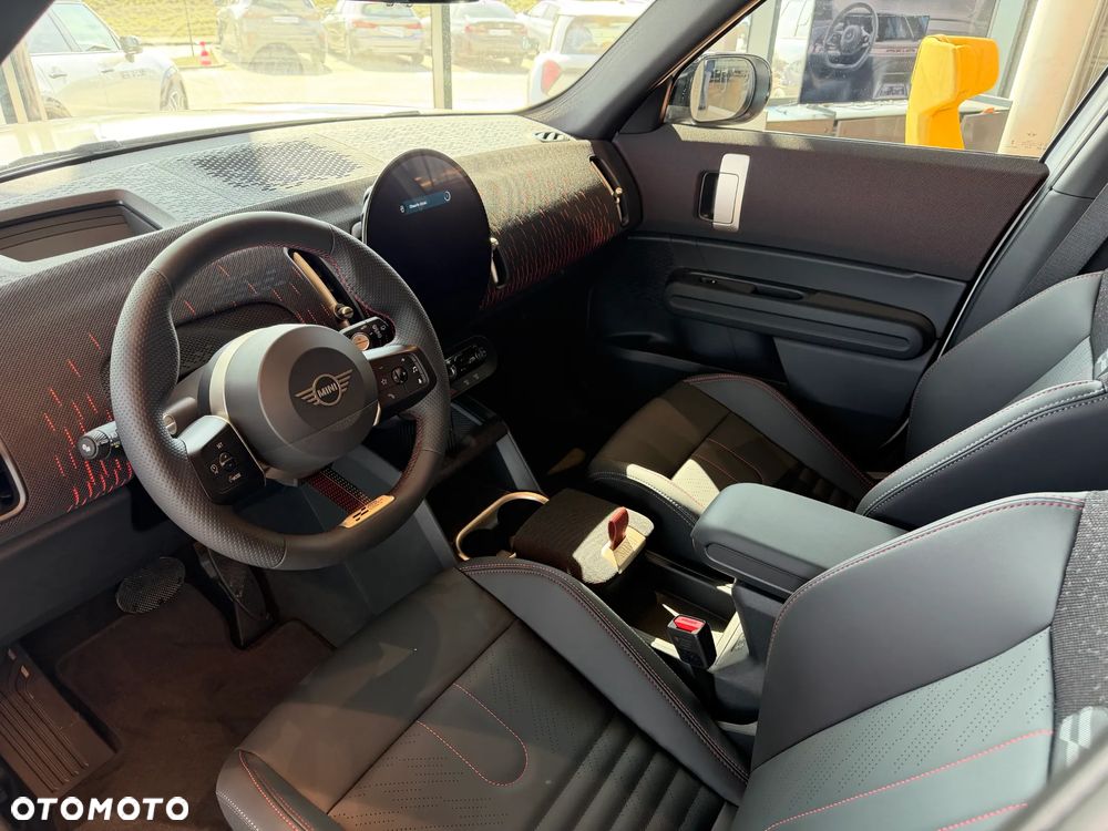 MINI Countryman Cooper S ALL4 John Cooper Works Trim - 11