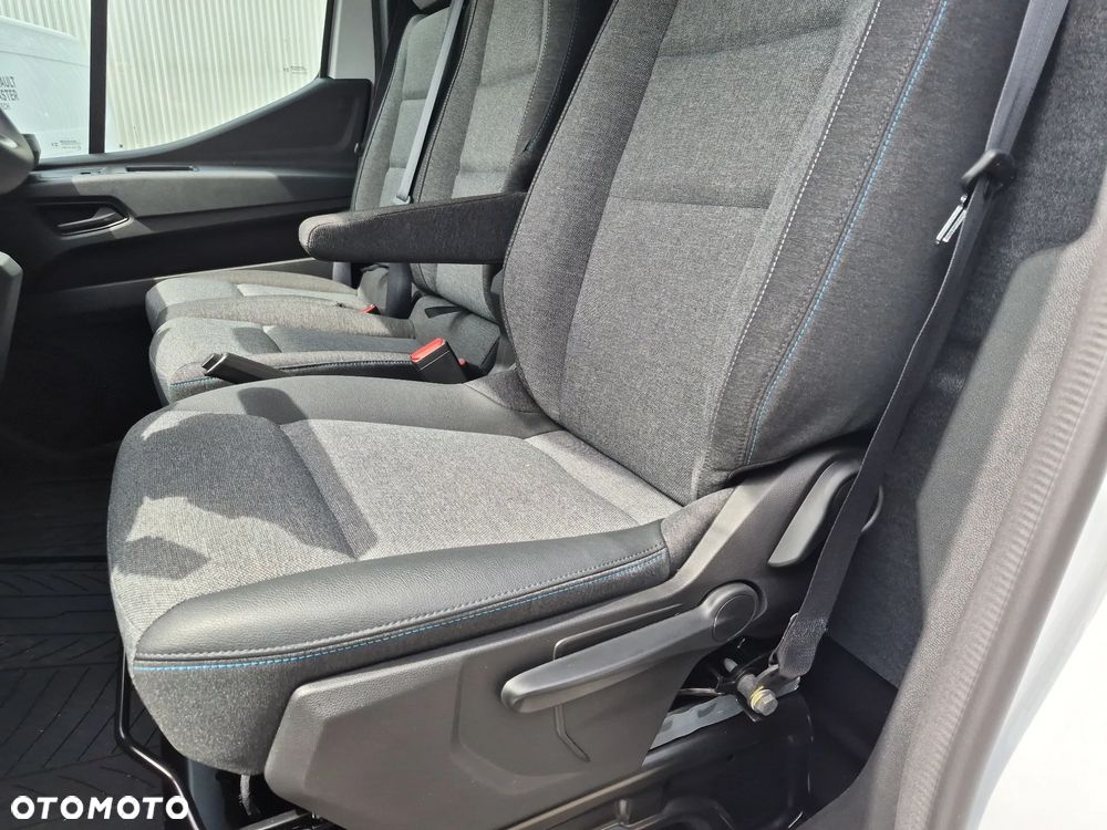Renault Master dCi L3H2 Extra aut 170KM - 11