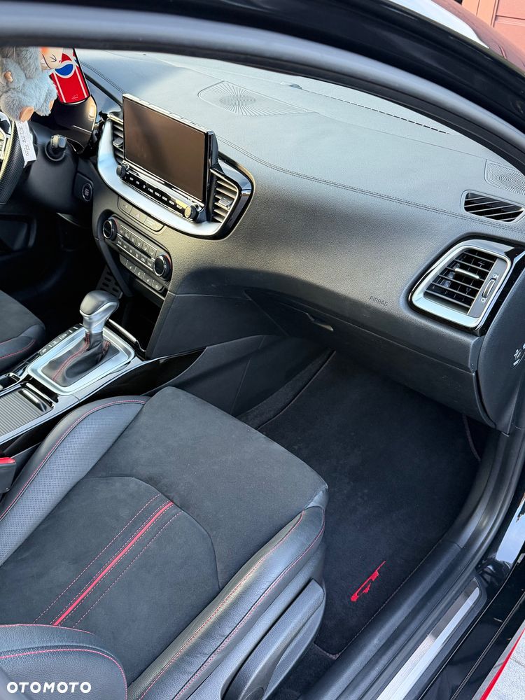 Kia ProCeed 1.6 T-GDI GT DCT - 15