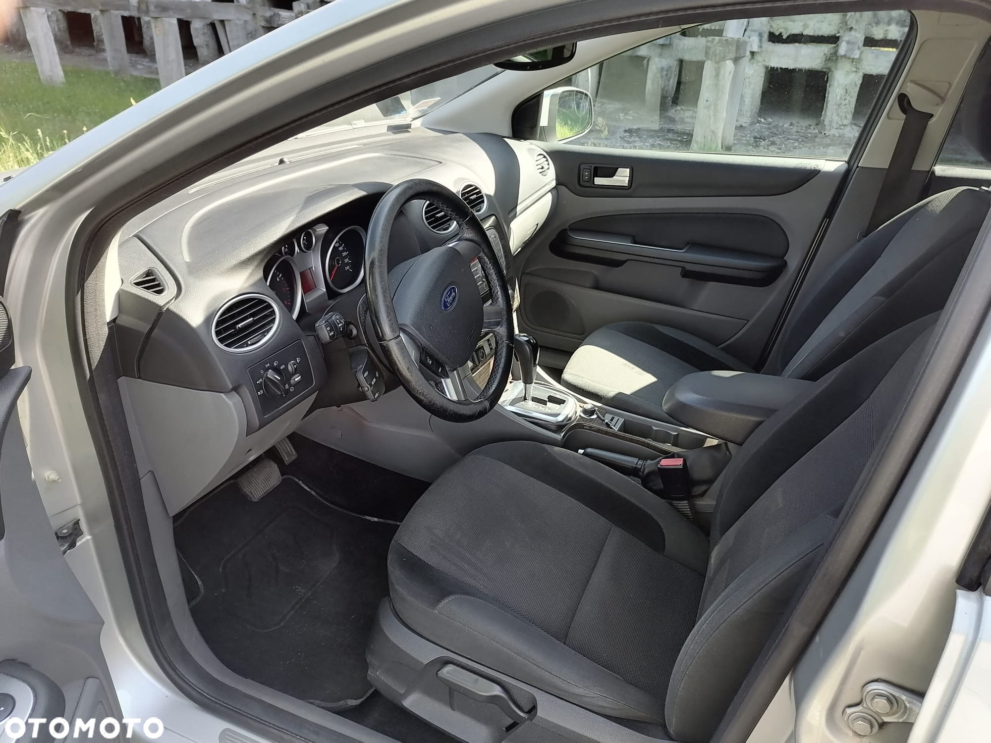 Ford Focus 1.6 16V Ghia - 15