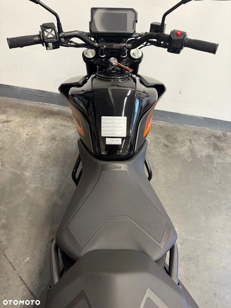 KTM Duke 125 - 38