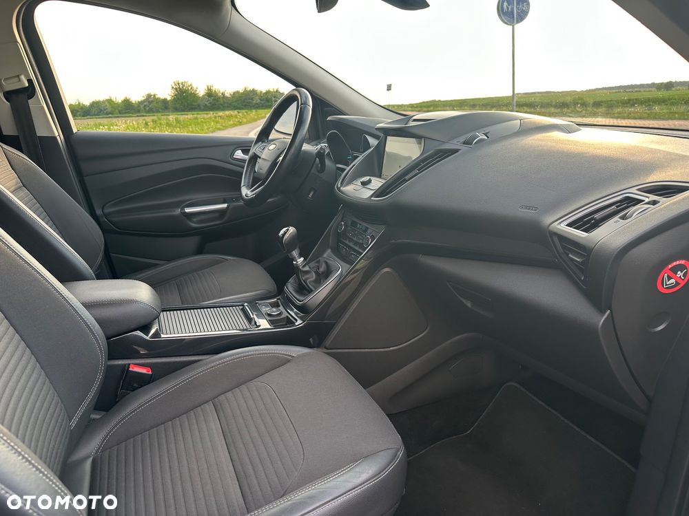 Ford Kuga 2.0 TDCi 2x4 Titanium - 9