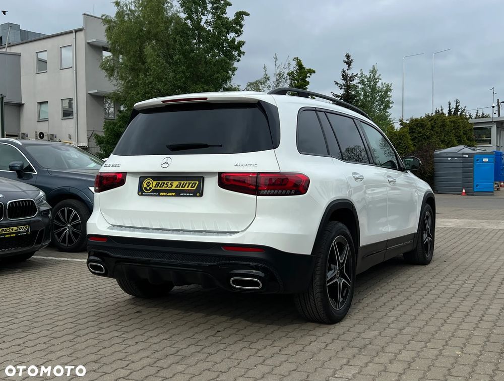 Mercedes-Benz GLB - 9