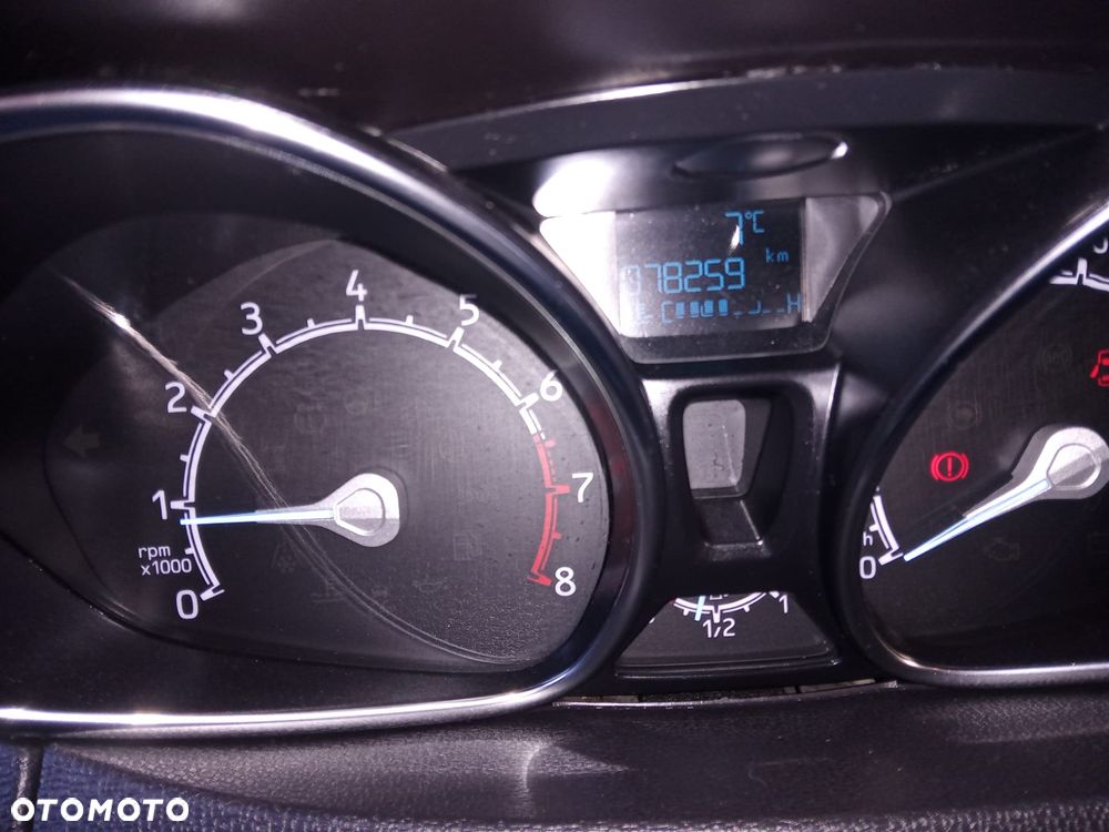 Ford EcoSport - 10