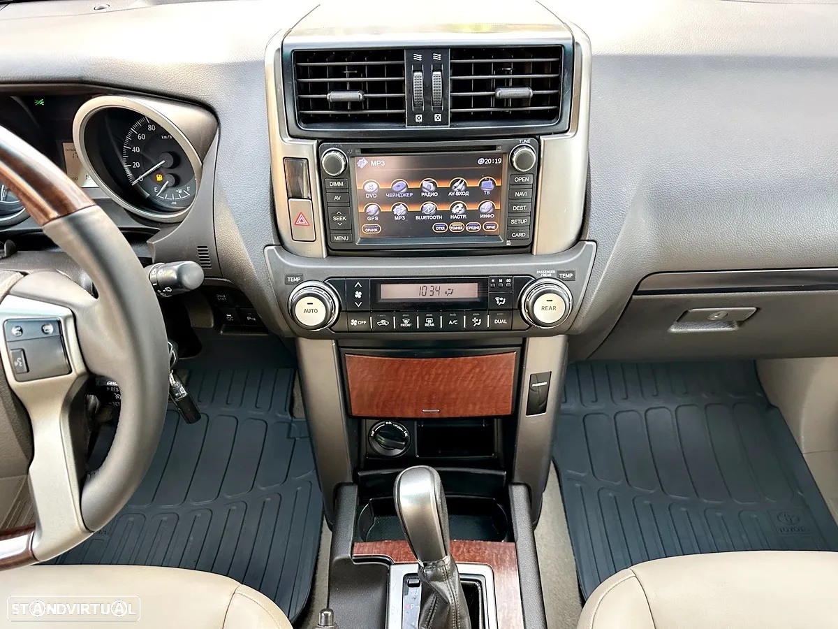 Toyota Land Cruiser Prado - 18
