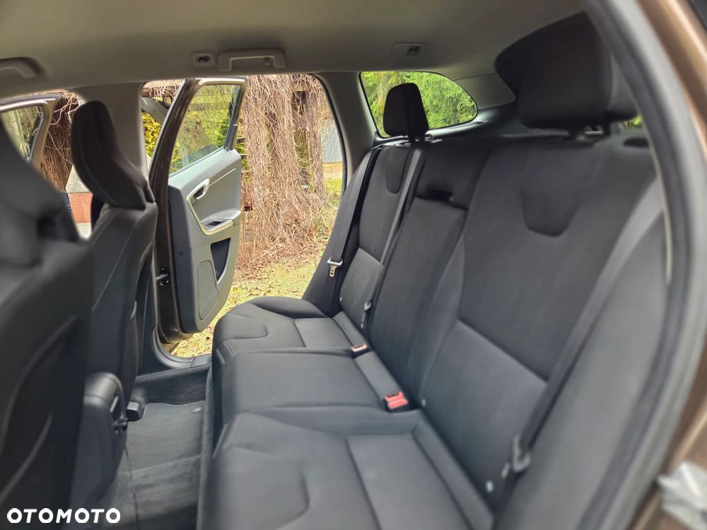 Volvo XC 60 D4 Drive-E Kinetic - 16