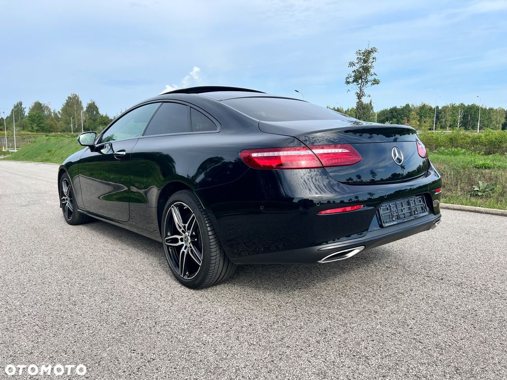 Mercedes-Benz Klasa E 400 4-Matic 9G-TRONIC - 7