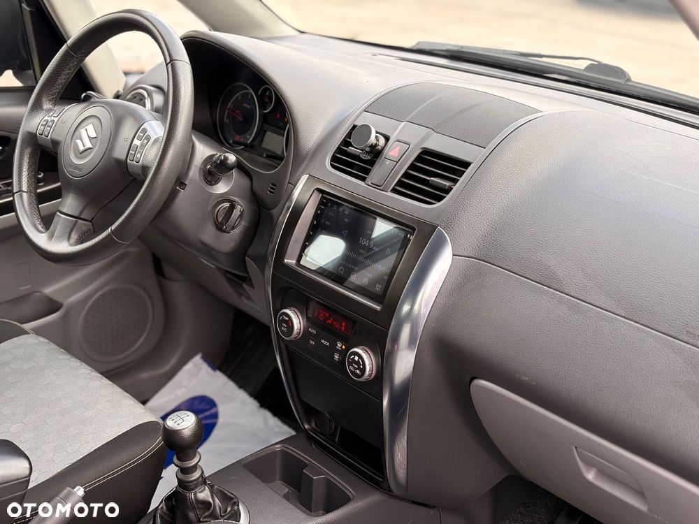 Suzuki SX4 2.0 DDiS Premium 4WD - 27