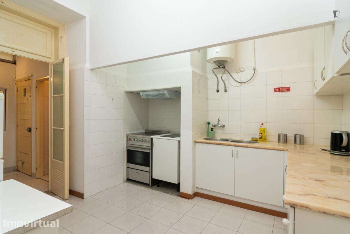 Quarto - localizado em Saldanha Lisbon - Grande imagem: 3/30