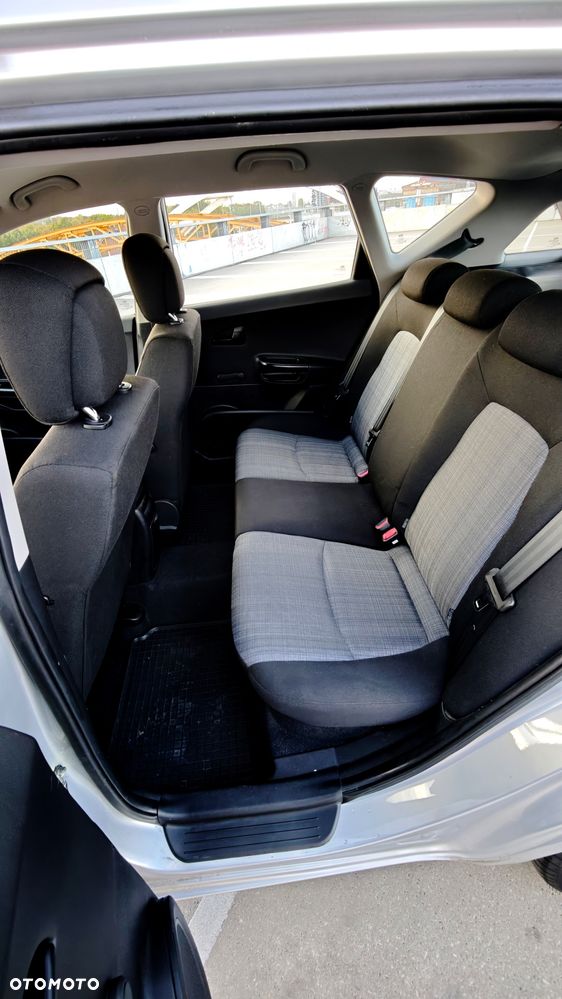Kia Ceed - 28