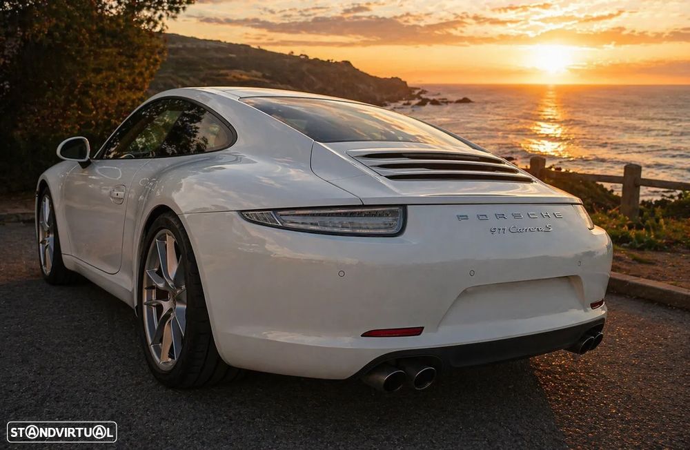 Porsche 911 Série F - 6