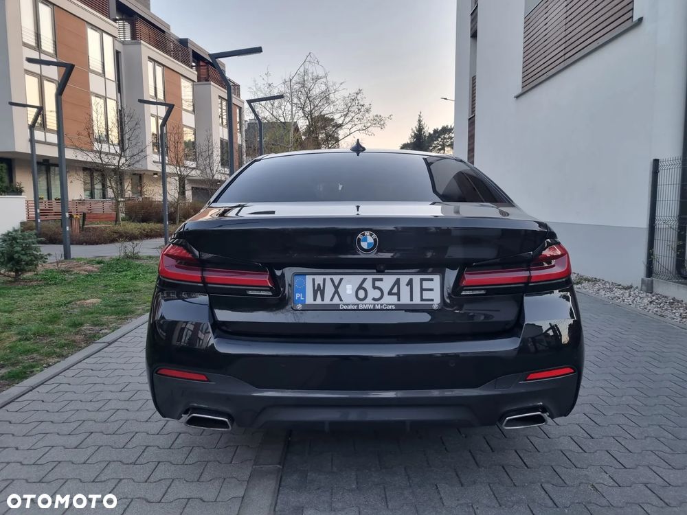 BMW Seria 5 530i xDrive mHEV M Sport sport - 38