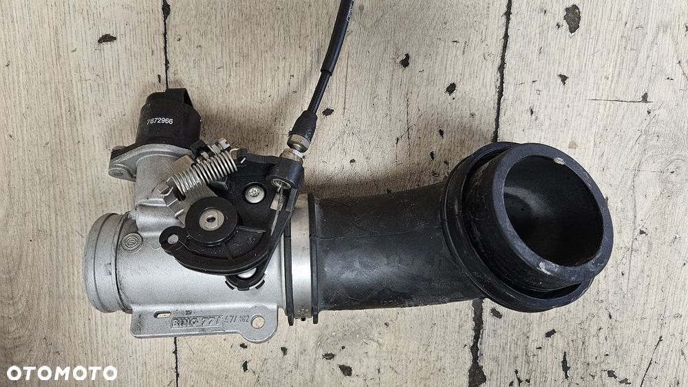 Przepustnica prawa BMW R12300 GS  13547672732 - 3