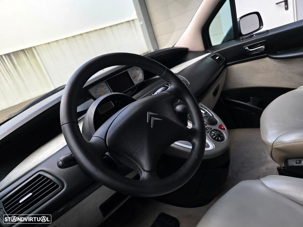 Citroën C8 2.2 HDi 16V Exclusive 7L. Aut. - 46