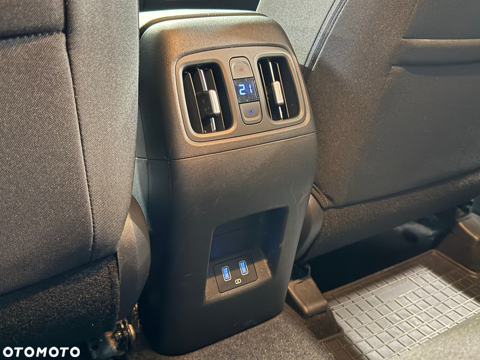 Hyundai Tucson - 25