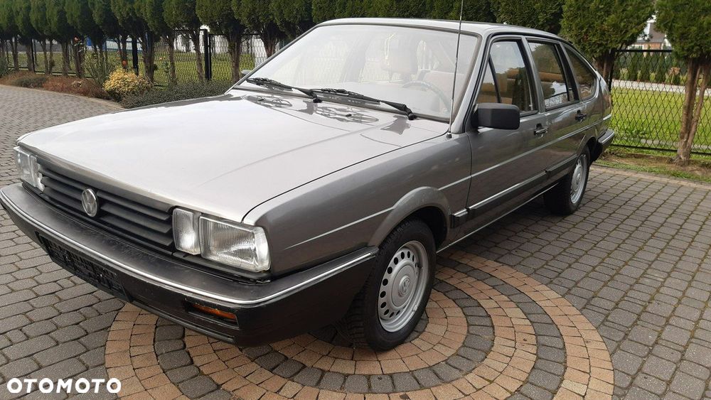 Volkswagen Passat - 9