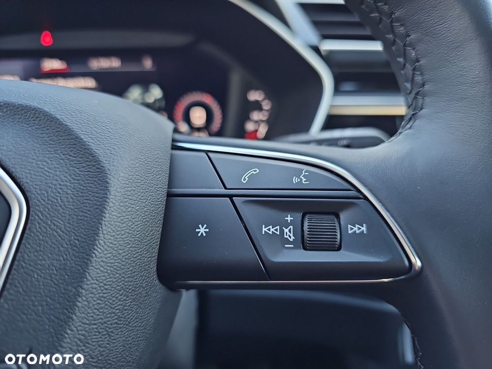 Audi Q3 Sportback - 14