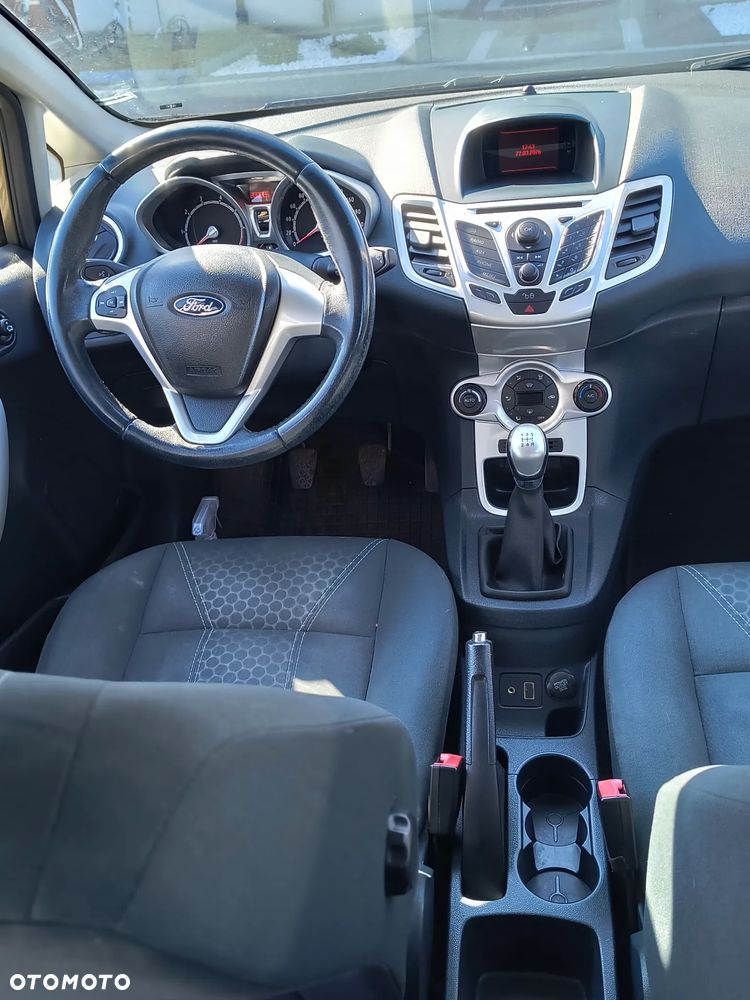 Ford Fiesta 1.6 Titanium - 6
