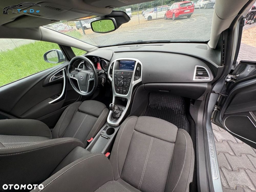 Opel Astra 2.0 CDTI Cosmo - 19