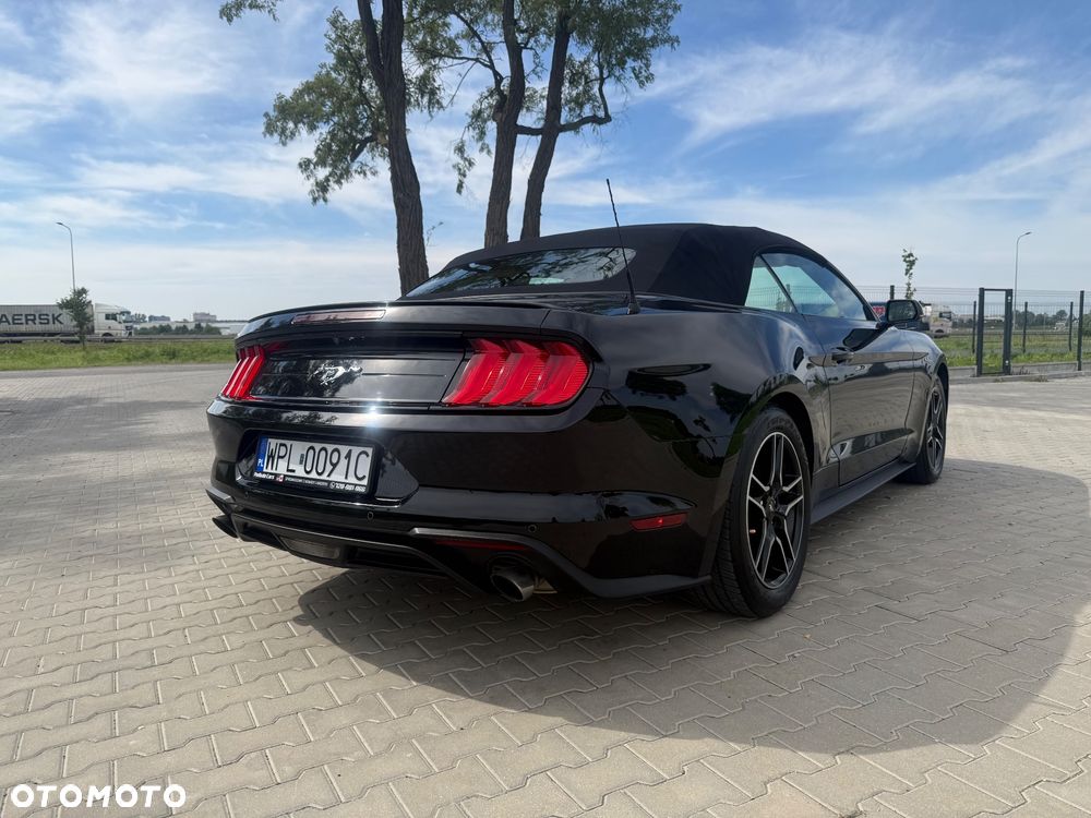 Ford Mustang - 21