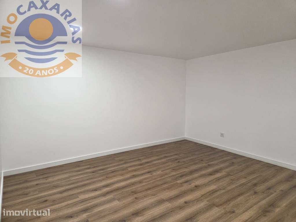 APARTAMENTO T2 ARRENDAMENTO - CAXARIAS - Grande imagem: 5/9