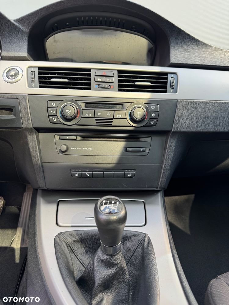 BMW Seria 3 320d DPF Edition Fleet Exclusive - 23