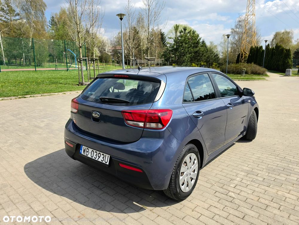 Kia Rio 1.2 Attract - 4
