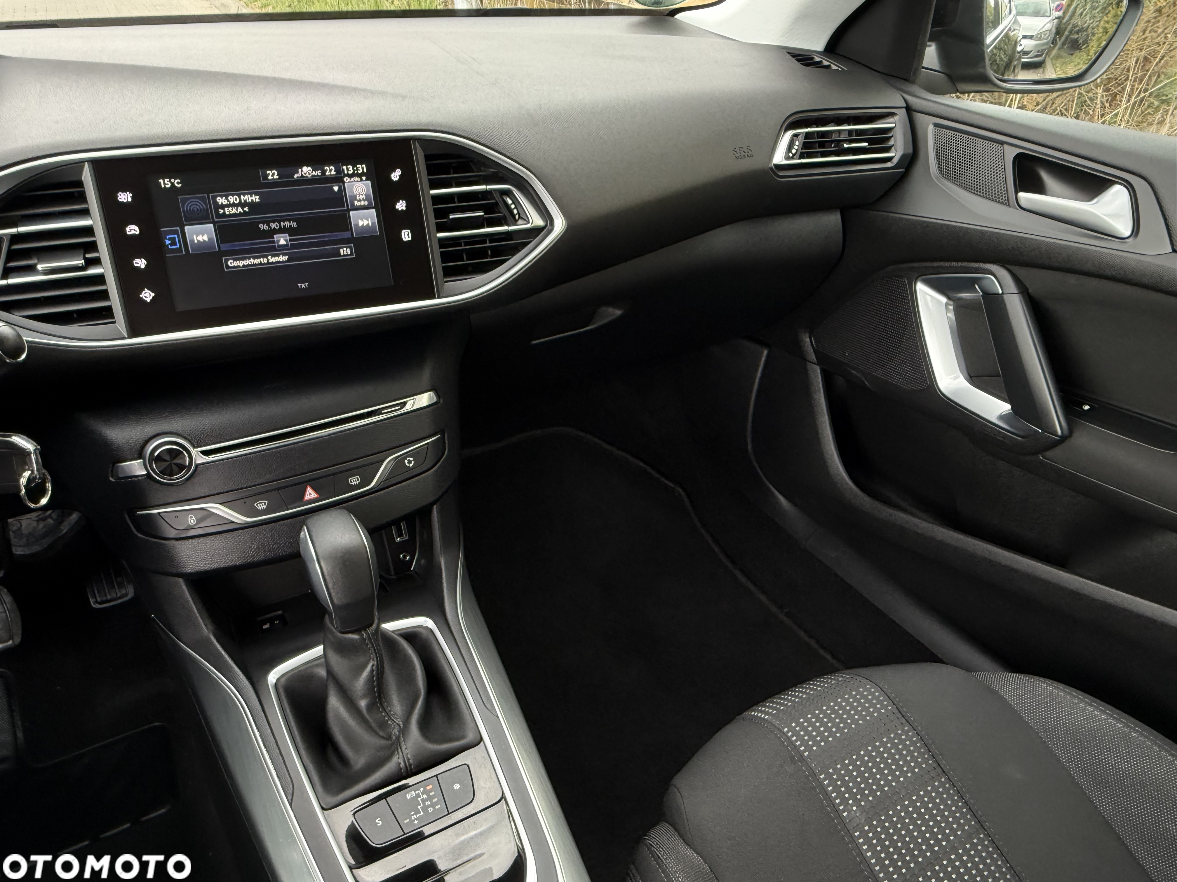 Peugeot 308 SW 1.2 PureTech Allure S&S - 34