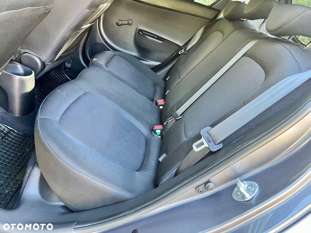 Hyundai i20 1.2 Intro Edition - 16