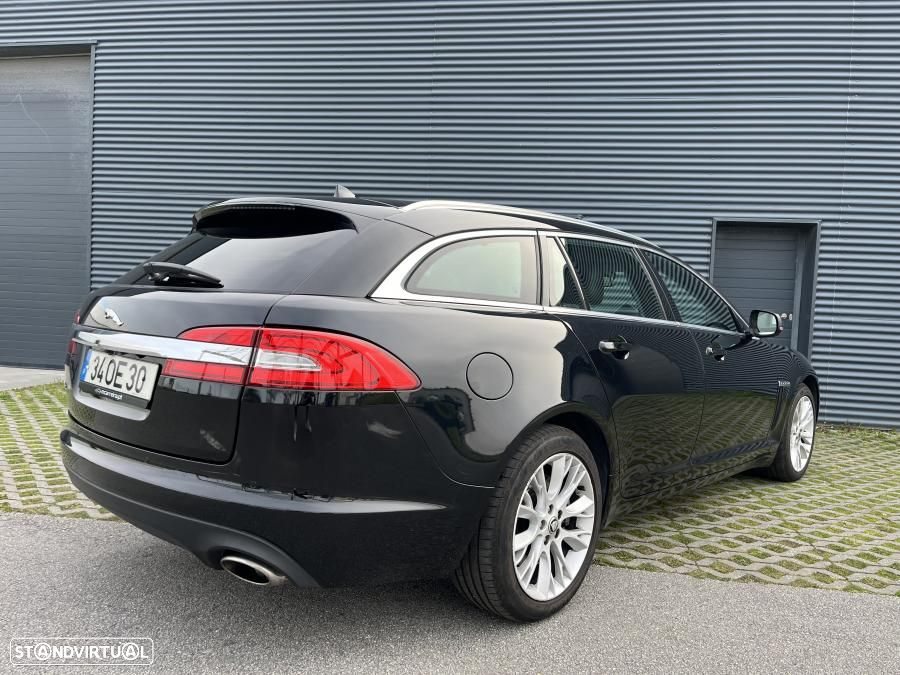 Jaguar XF Sportbrake 2.2 D Premium Luxury - 16
