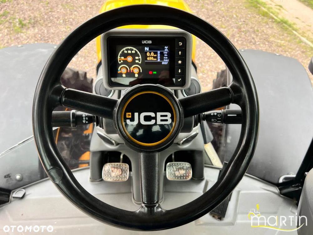 JCB Fastrac 4220 - 14
