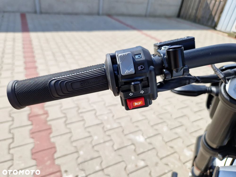 Husqvarna Vitpilen - 34