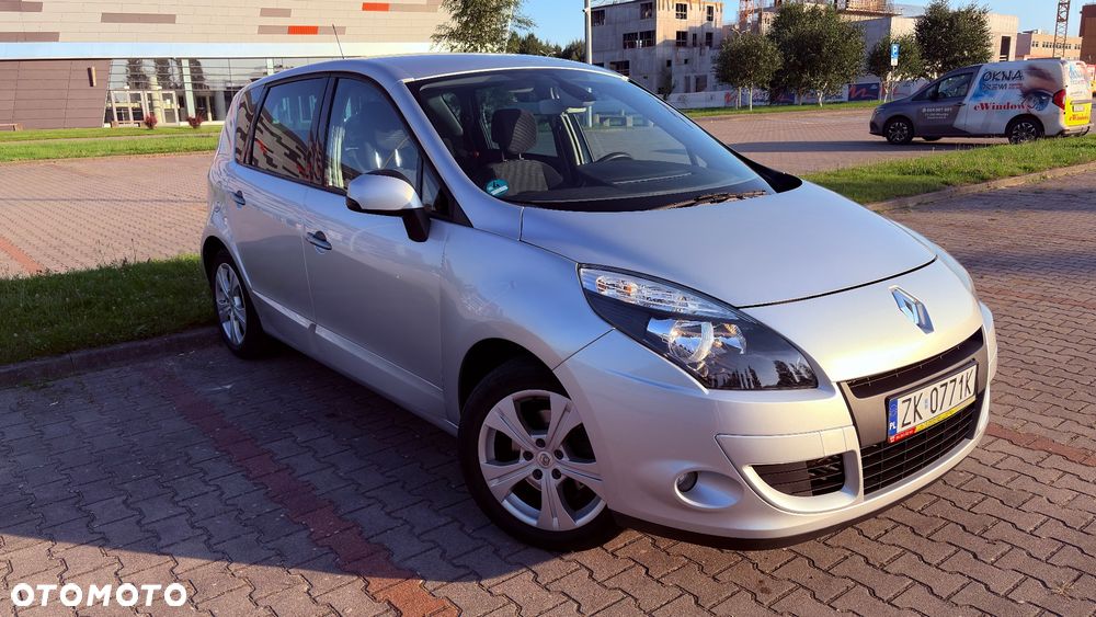 Renault Scenic 1.6 16V 110 Dynamique - 1