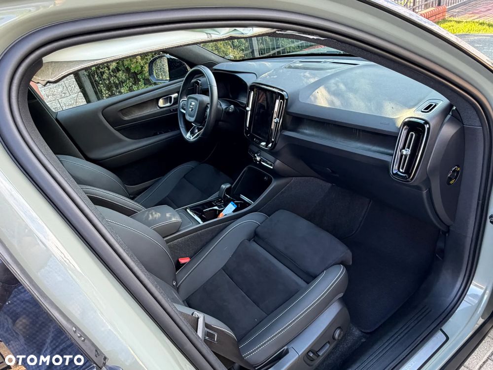 Volvo XC 40 Recharge 82 kWh Single M Extended Range RWD Ultimate - 11