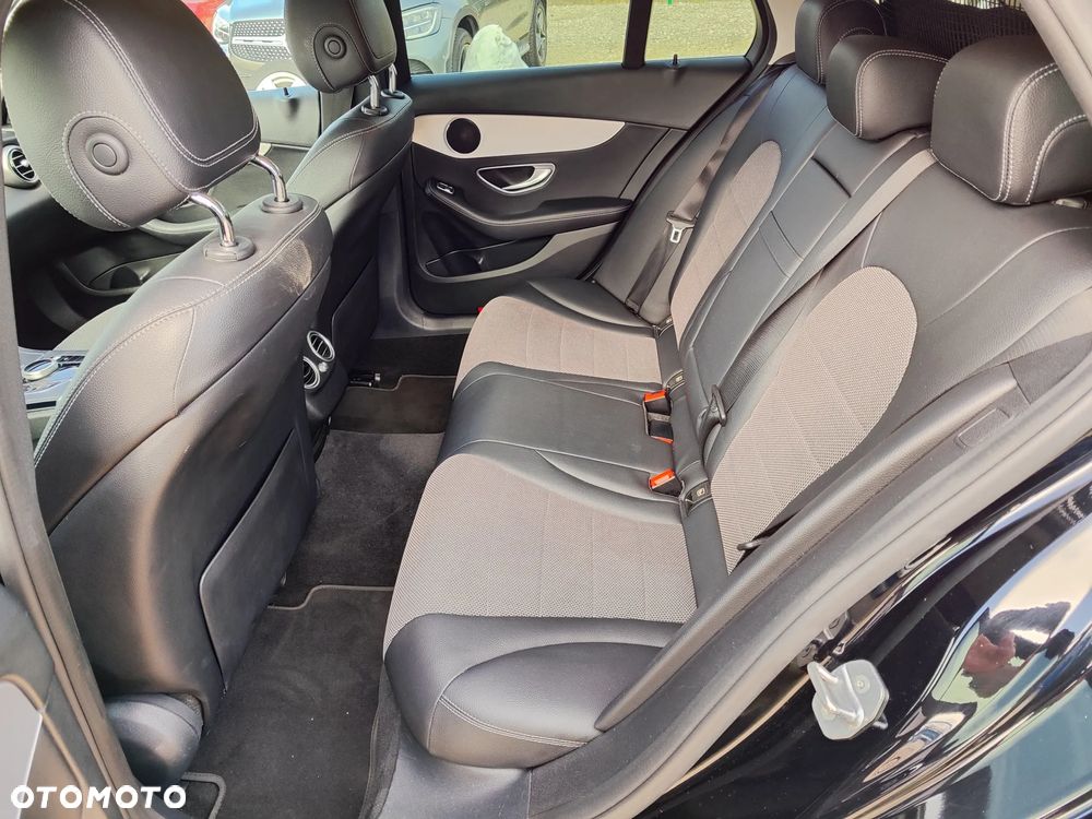 Mercedes-Benz Klasa C 220 d 9G-TRONIC Avantgarde - 20