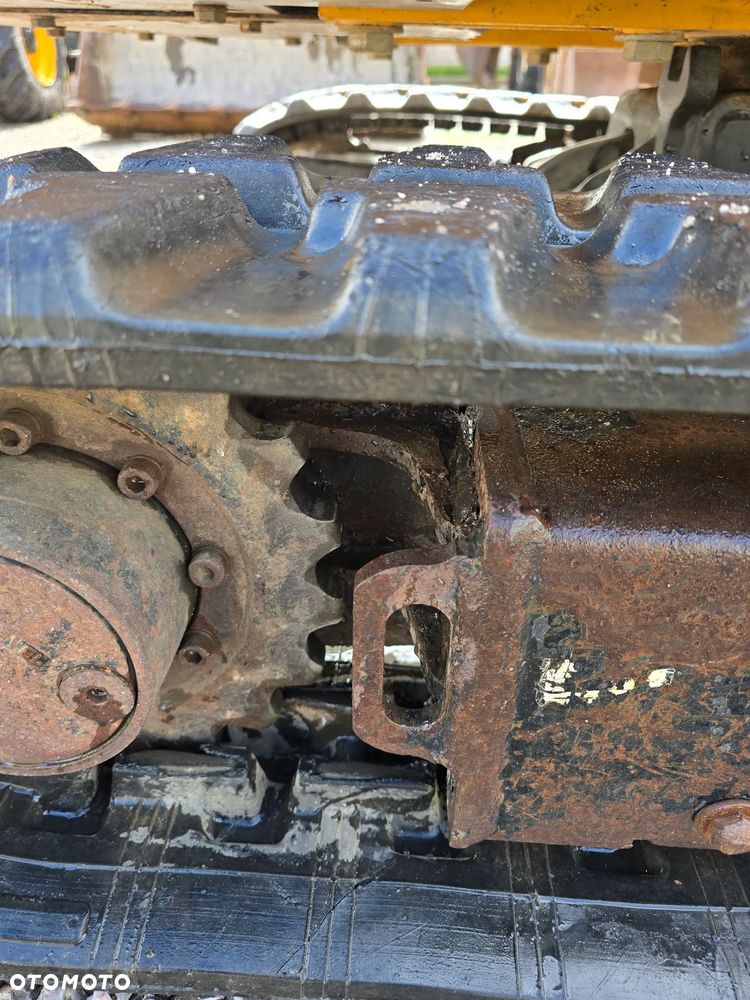 JCB - 10