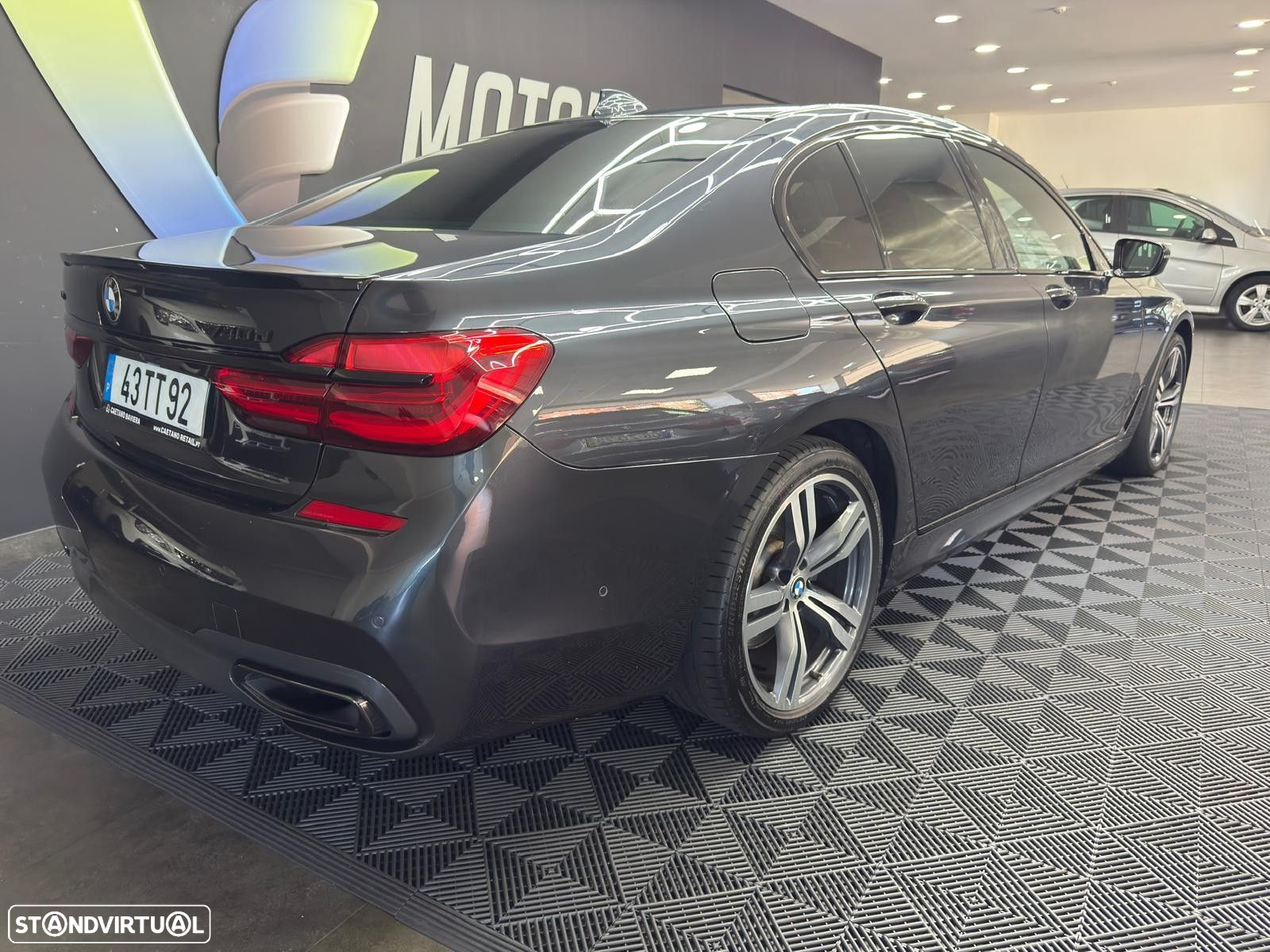BMW 740 d xDrive Pack M - 8