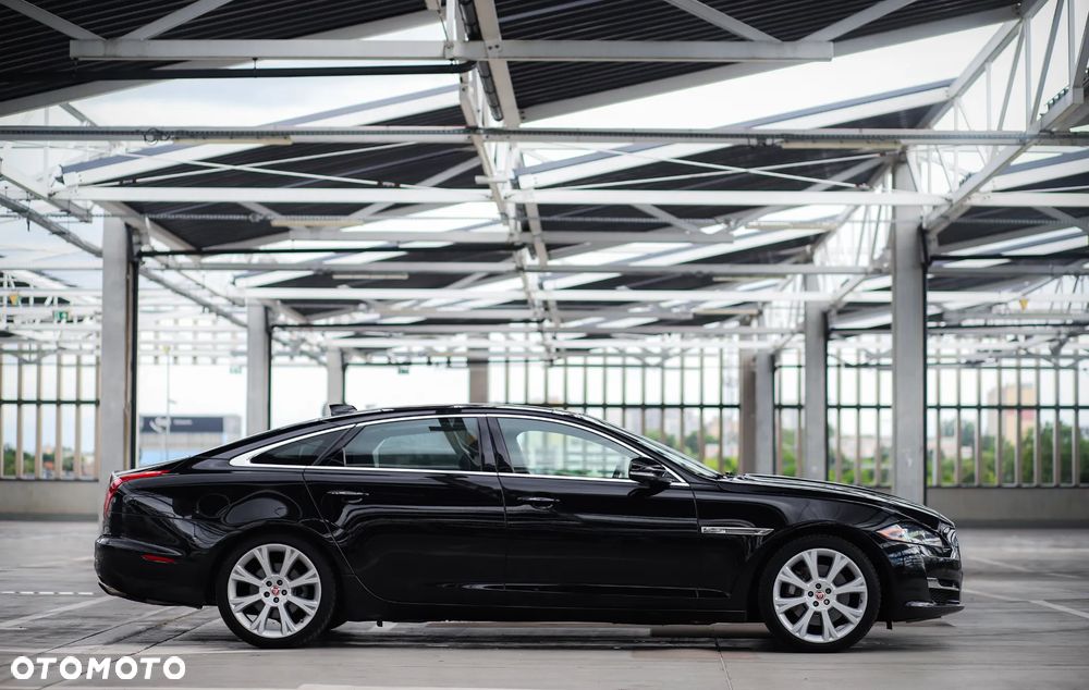 Jaguar XJ 3.0 T AWD LWB Portfolio - 7