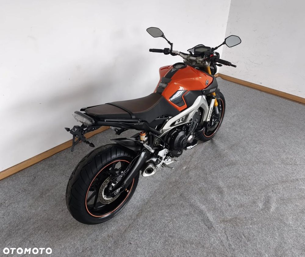 Yamaha MT - 7
