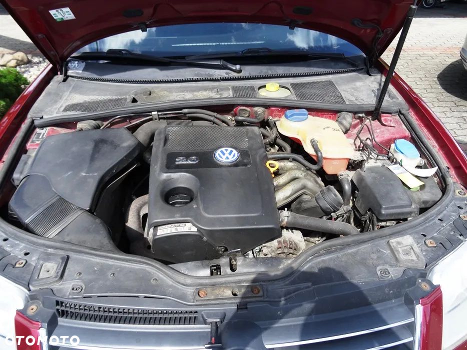 Volkswagen Passat 2.0 Comfortline - 24