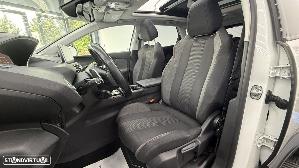 Peugeot 3008 1.2 PureTech Allure Pack EAT8 - 17