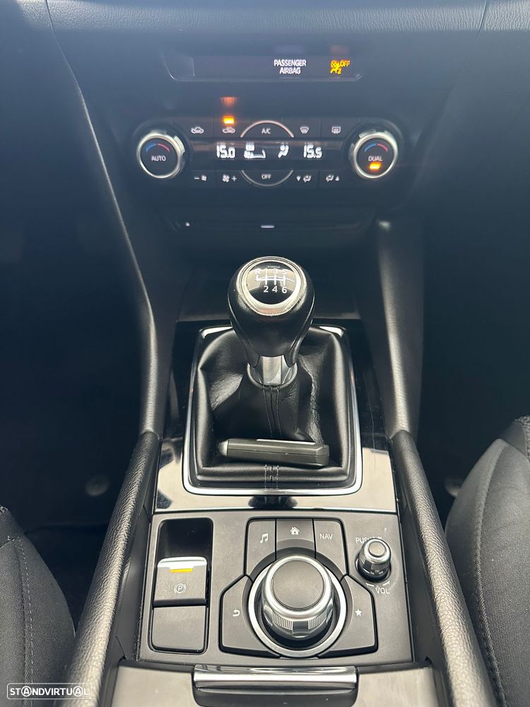 Mazda 3 Hatchback 1.5 Sky-D Excellence Navi - 36