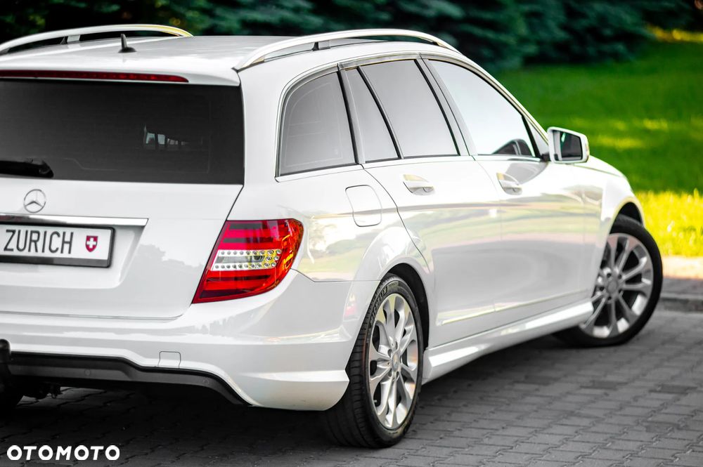 Mercedes-Benz Klasa C 250 CDI 4Matic 7G-TRONIC Avantgarde Edition - 37